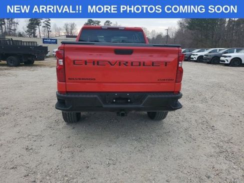 Used 2024 Chevrolet Silverado 1500 Custom Trail Boss w/ LPO, Dark Essentials Package image 6