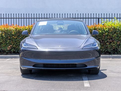 Used 2025 Tesla Model 3 Long Range RWD image 2
