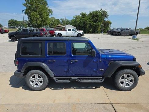 Used 2020 Jeep Wrangler Unlimited Sport S AWD/4WD image 9