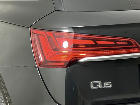 Used 2023 Audi Q5 2.0T Premium w/ Convenience Package image 26