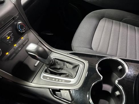 Used 2018 Ford Edge SE AWD/4WD image 19