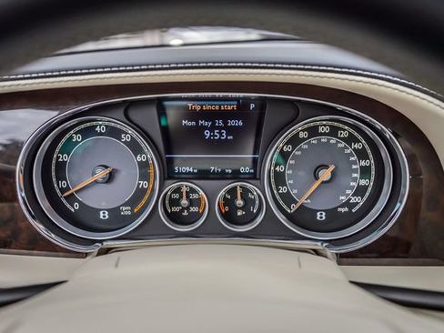 Used 2014 Bentley Flying Spur W12 AWD/4WD image 18