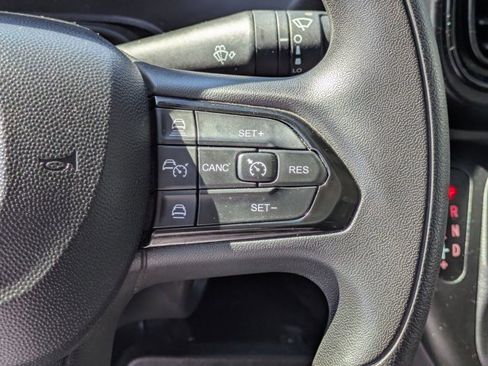 Used 2025 RAM ProMaster 2500 w/ Convenience Group image 20