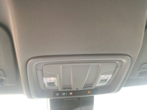 Used 2025 Chevrolet Silverado 1500 LT image 20