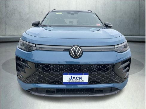 New 2026 Volkswagen Tiguan SE R-Line AWD/4WD image 8