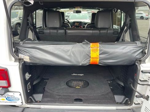 Used 2016 Jeep Wrangler Unlimited Rubicon w/ Dual Top Group image 8