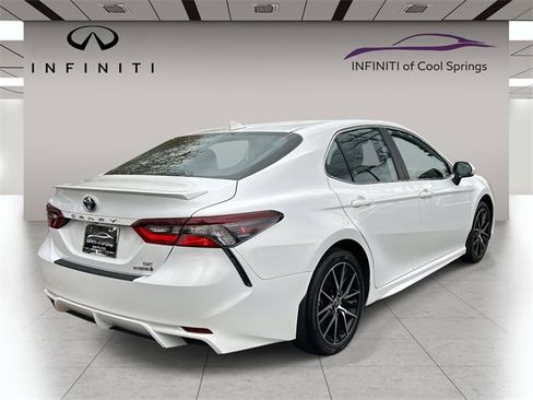 Used 2024 Toyota Camry SE image 7