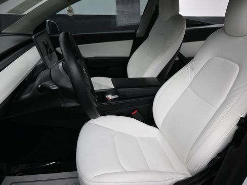 Used 2022 Tesla Model Y Performance AWD/4WD image 24