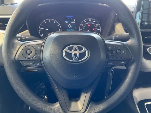 Used 2025 Toyota Corolla LE image 11