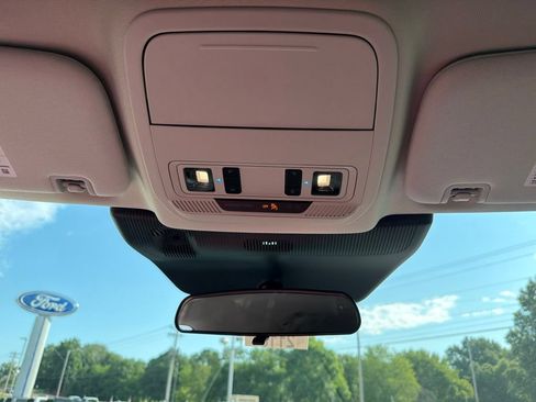 New 2026 Ford Explorer Active RWD image 16