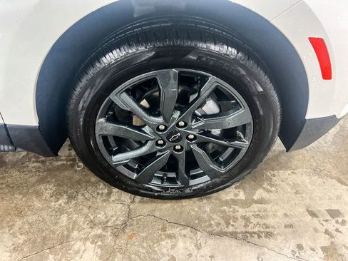 Certified 2023 Chevrolet Equinox RS image 21