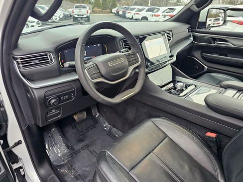 Used 2022 Jeep Wagoneer Series I image 15