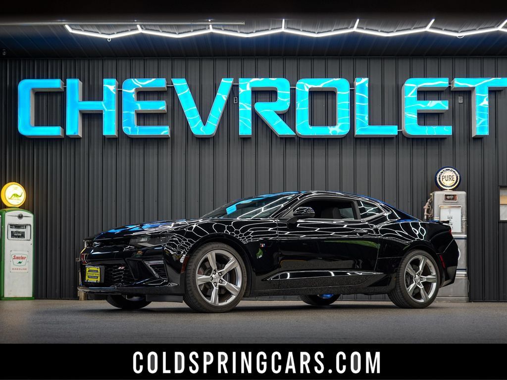 Used 2017 Chevrolet Camaro SS RWD image 1