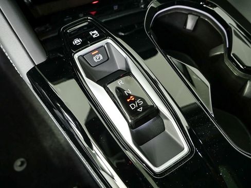 New 2025 Audi Q5 Premium Plus image 17