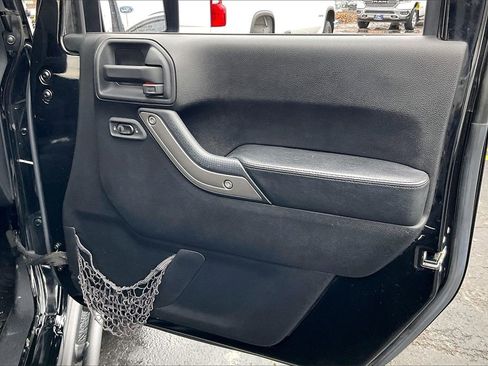 Used 2016 Jeep Wrangler Unlimited Sport image 19