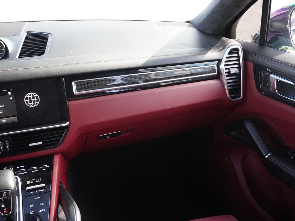 Used 2022 Porsche Cayenne GTS w/ Premium Package Plus AWD/4WD image 42