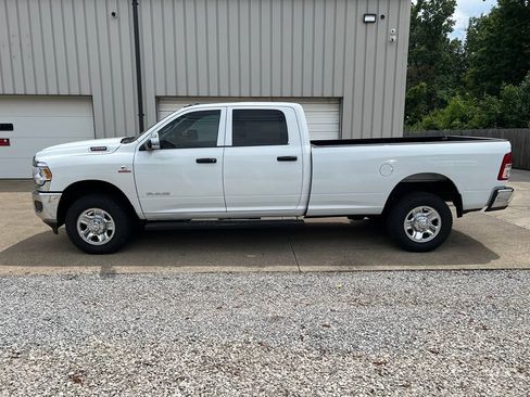 Used 2022 RAM 2500 Tradesman w/ Chrome Appearance Group AWD/4WD image 8