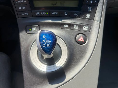 Used 2010 Toyota Prius Five FWD image 29