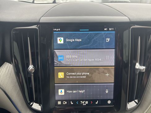 Used 2025 Volvo XC60 T8 Plus w/ Protection Package Premier image 30