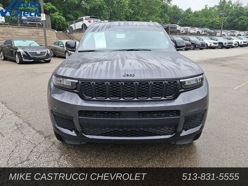 Used 2024 Jeep Grand Cherokee L Altitude AWD/4WD image 8