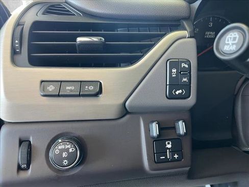 Used 2019 GMC Yukon XL Denali RWD image 17