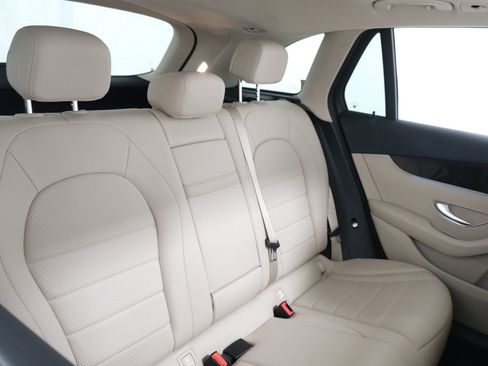Used 2017 Mercedes-Benz GLC 300 4MATIC image 39
