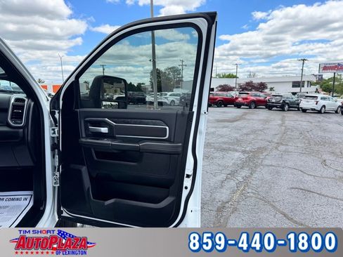 Used 2024 RAM 2500 Big Horn AWD/4WD image 57
