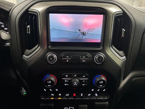 Used 2021 Chevrolet Silverado 1500 LTZ w/ LTZ Convenience Package II AWD/4WD image 6