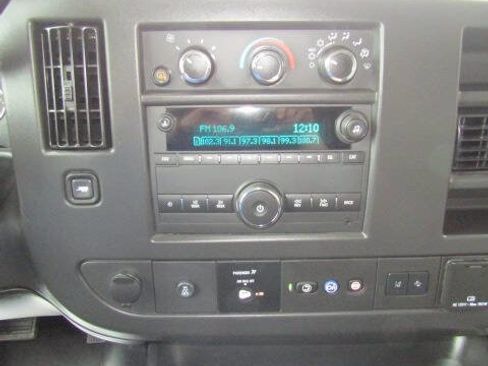 Used 2025 Chevrolet Express 3500 LT w/ LT Preferred Equipment Group RWD image 15