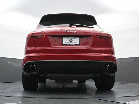 Used 2018 Porsche Cayenne S AWD/4WD image 26