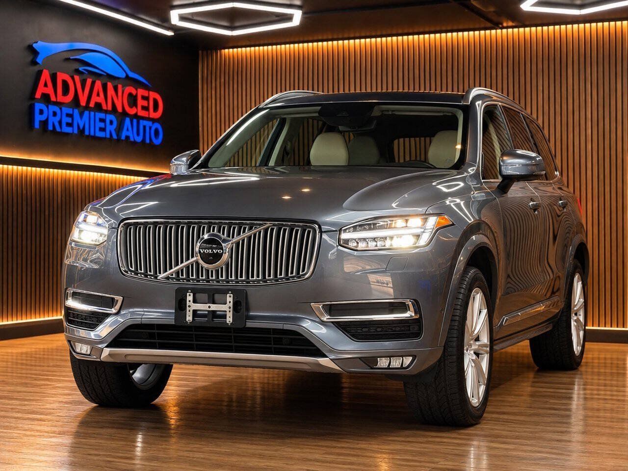 Used 2016 Volvo XC90 T6 Inscription w/ Vision Package AWD/4WD image 1
