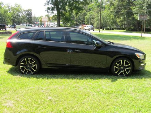 Used 2018 Volvo V60 T5 Dynamic w/ Vision Package image 7