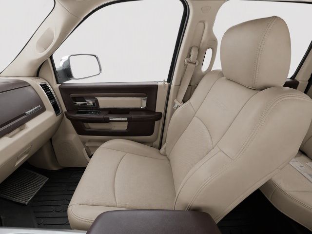 Used 2016 RAM 1500 Laramie w/ Convenience Group AWD/4WD image 13