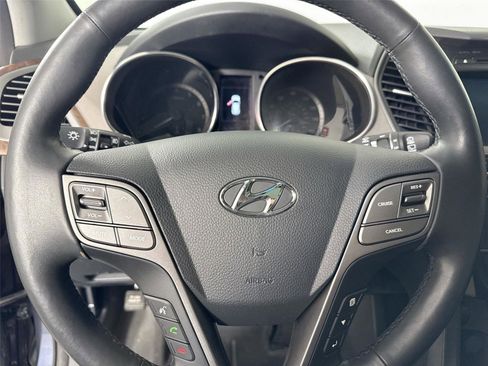 Used 2017 Hyundai Santa Fe SE Ultimate image 16