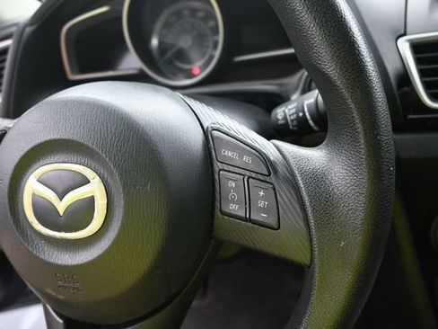Used 2016 MAZDA MAZDA3 i Sport FWD image 17