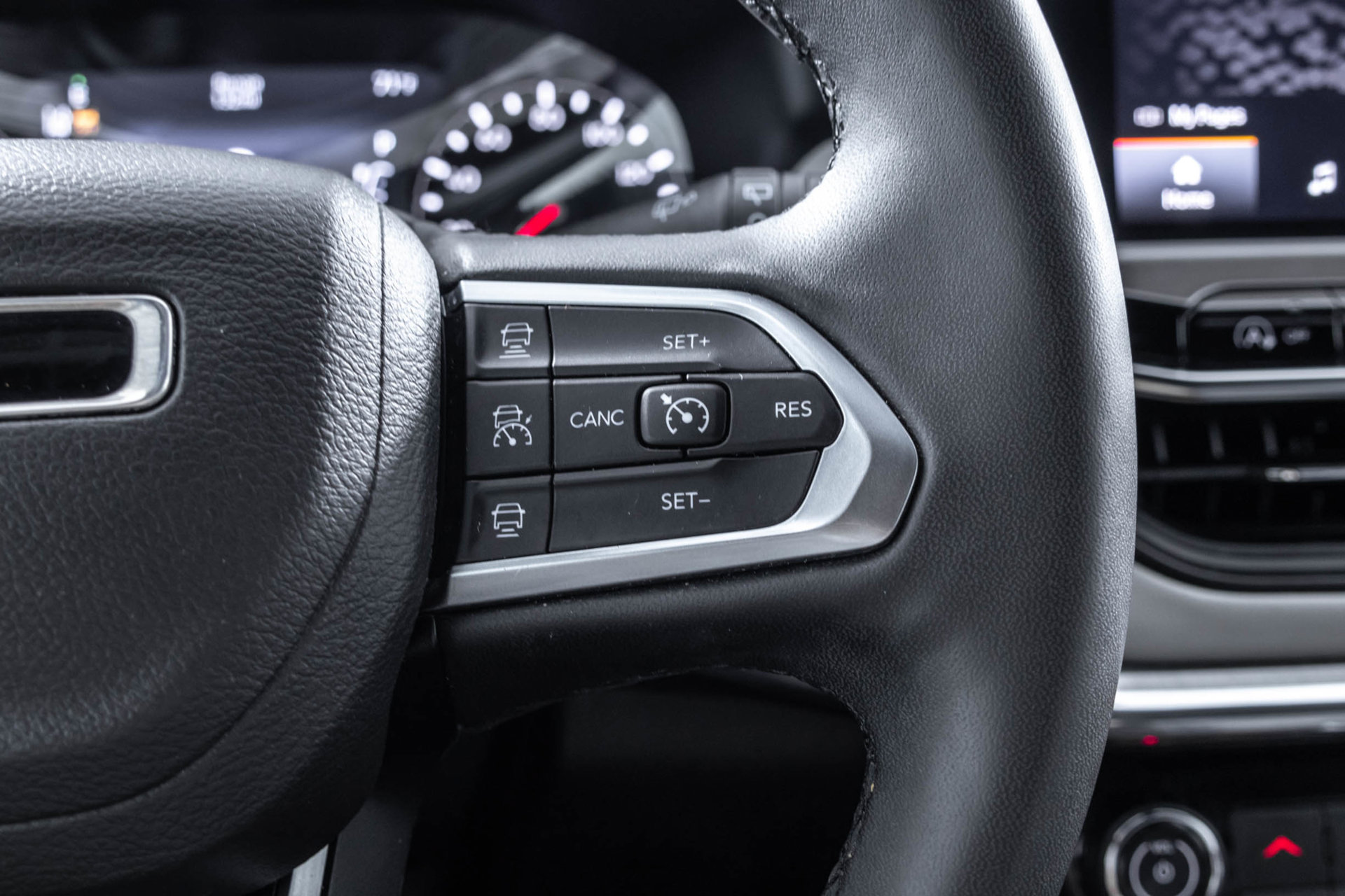 Used 2024 Jeep Compass Limited AWD/4WD image 27
