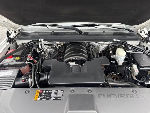Used 2018 Chevrolet Suburban LS AWD/4WD image 32