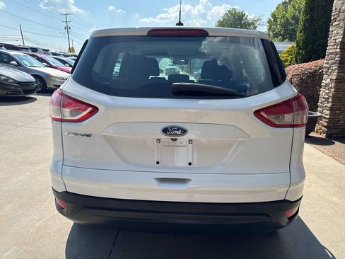 Used 2016 Ford Escape S FWD image 4
