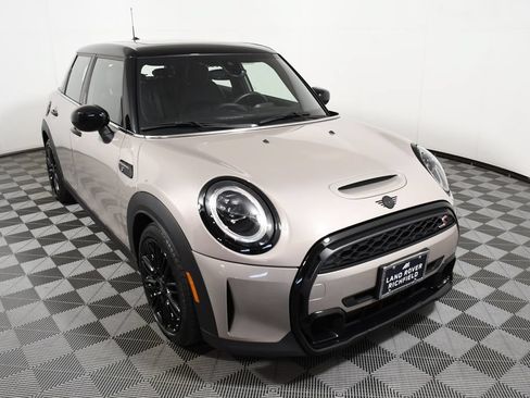 Used 2022 MINI Cooper S w/ Premium Package FWD image 9