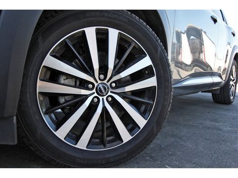 Certified 2023 Nissan Pathfinder Platinum image 30