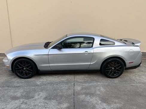 Used 2012 Ford Mustang Coupe RWD image 6