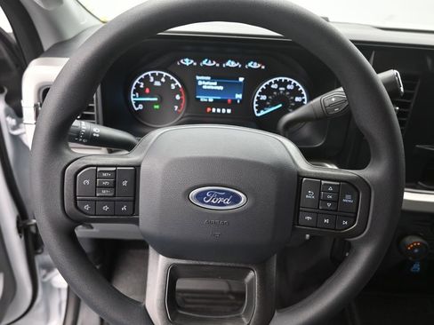 New 2025 Ford F250 XLT w/ FX4 Off-Road Package image 4
