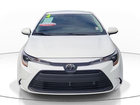 Certified 2024 Toyota Corolla LE FWD image 2