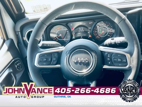 Used 2025 Jeep Wrangler Sahara w/ Technology Group image 30