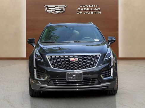 Used 2025 Cadillac XT5 Luxury FWD image 2