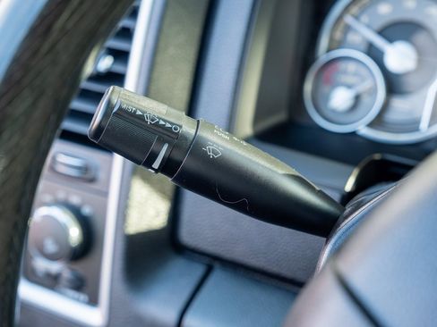 Used 2015 RAM 3500 Laramie Longhorn image 13