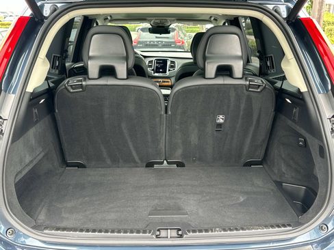 Certified 2025 Volvo XC90 B6 Plus image 24