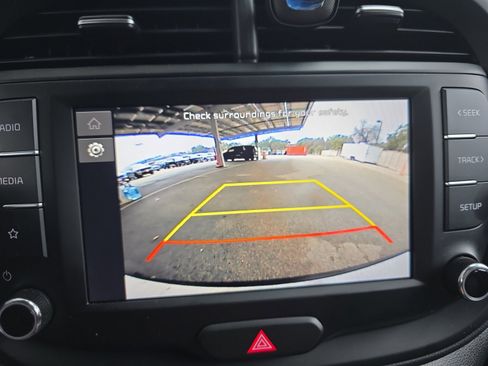 Certified 2025 Kia Soul LX w/ LX Technology Package image 12