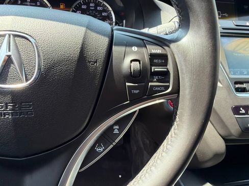 Used 2020 Acura MDX SH-AWD image 18