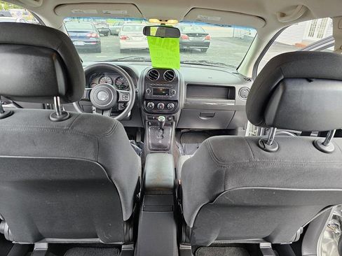 Used 2013 Jeep Compass Sport image 8